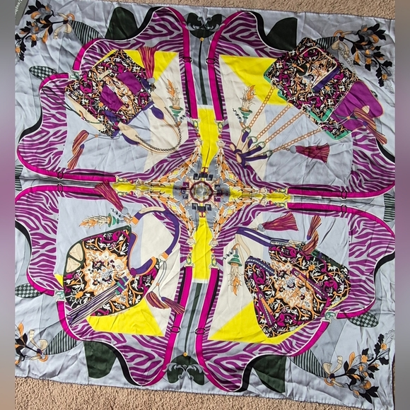NWT L'euphorie 100% Silk Scarf 41"×42" Rare Find! - Picture 8 of 12